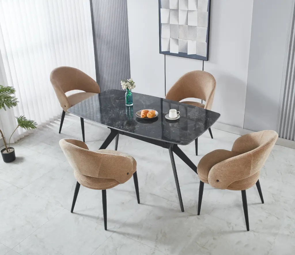 Dining Table + 4 Chairs