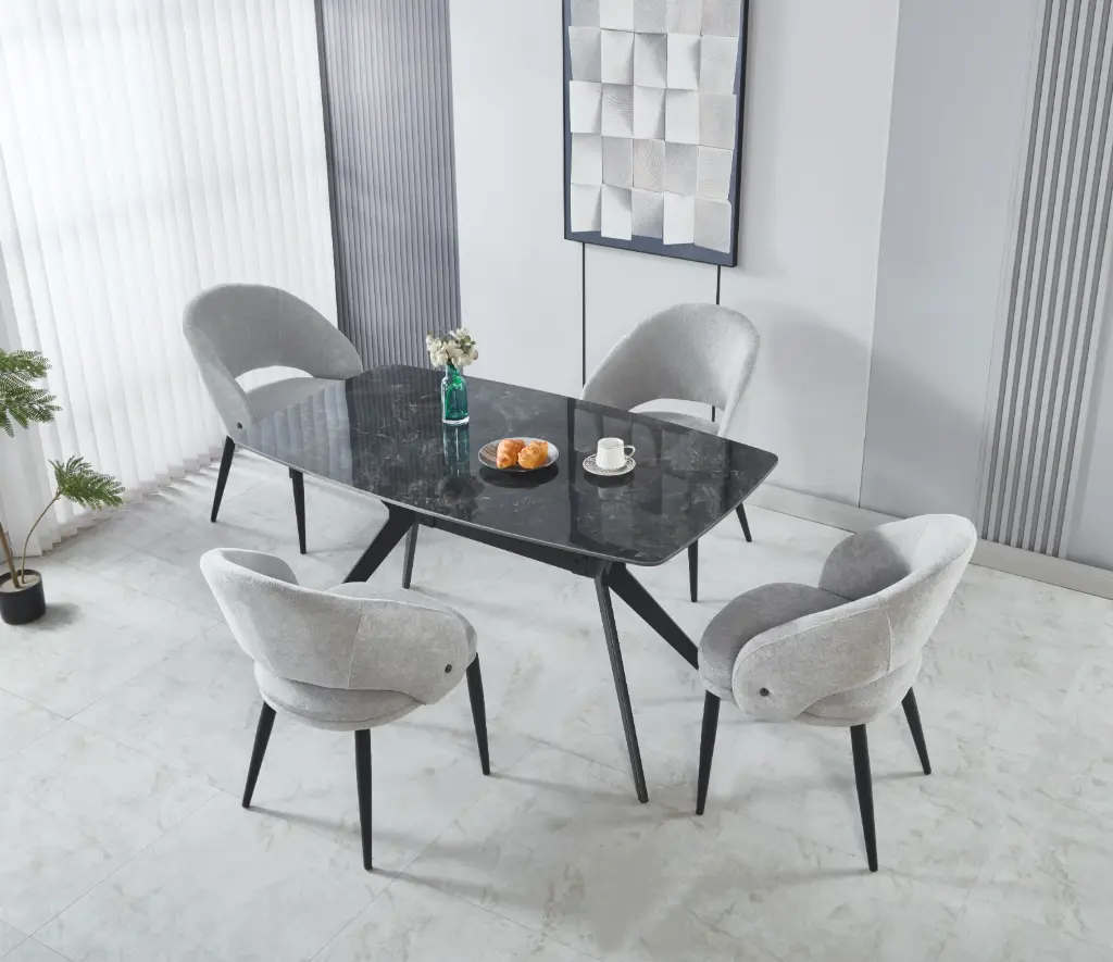 Dining Table + 4 Chairs