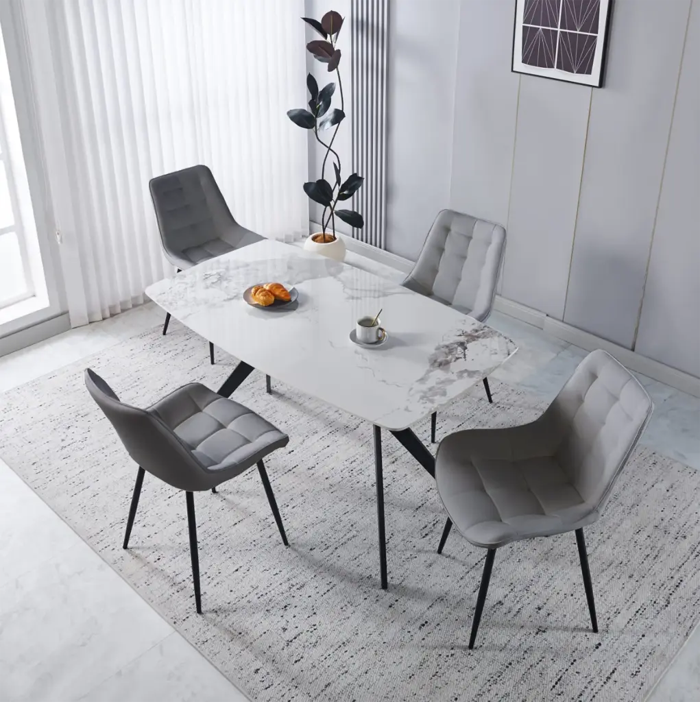 Dining Table + 4 Chairs