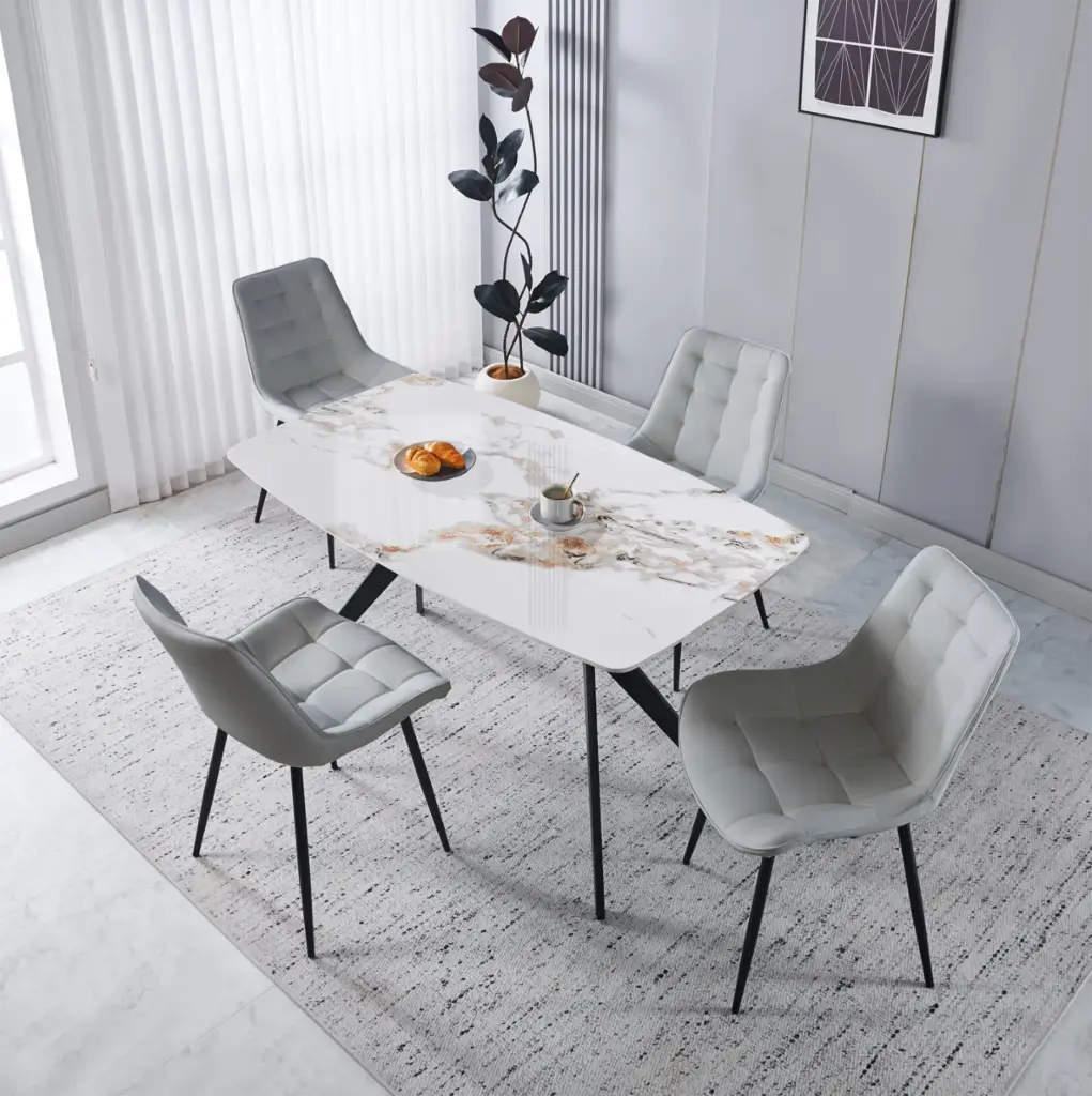 Dining Table + 4 Chairs