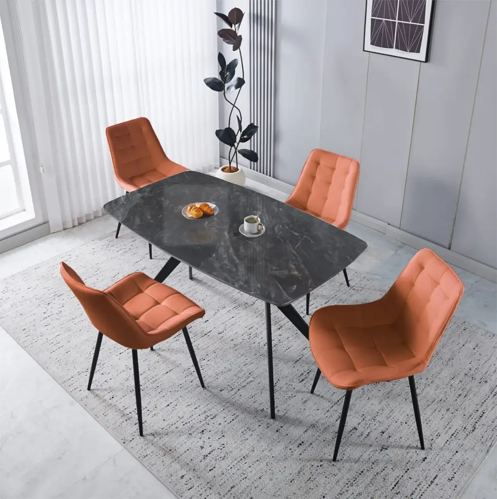 Dining Table + 4 Chairs