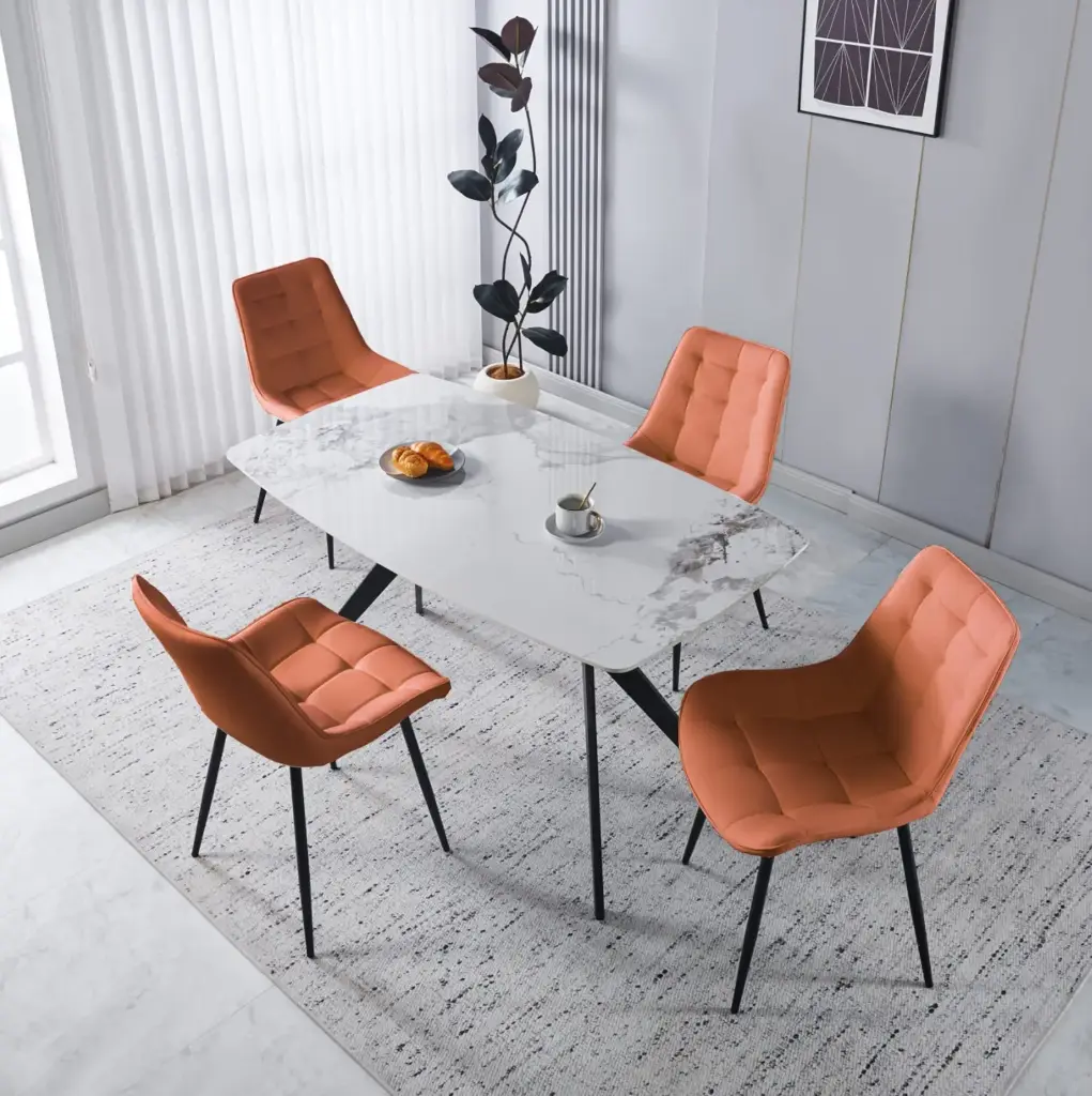 Dining Table + 4 Chairs