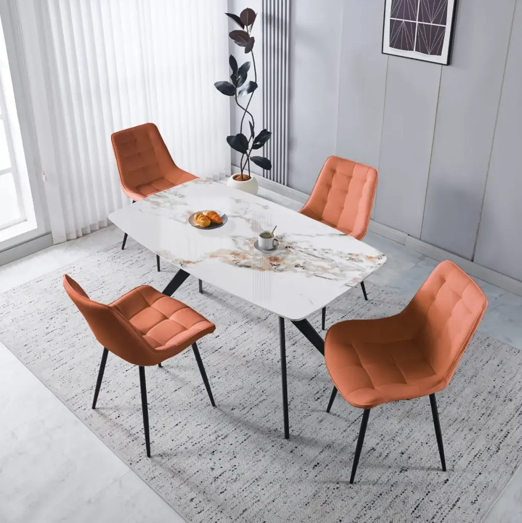 Dining Table + 4 Chairs