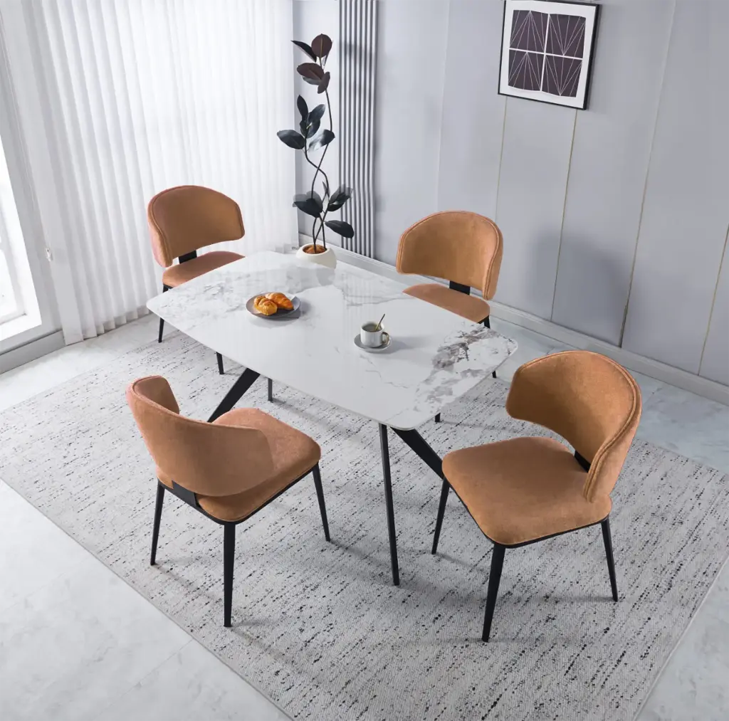 Dining Table + 4 Chairs